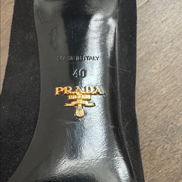 Gorgeous Prada Black Suede Platform Pumps - Picture 9 of 9
